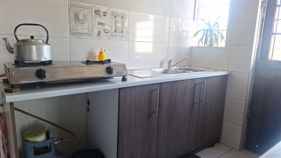 3 Bedroom Property for Sale in Lentegeur Western Cape